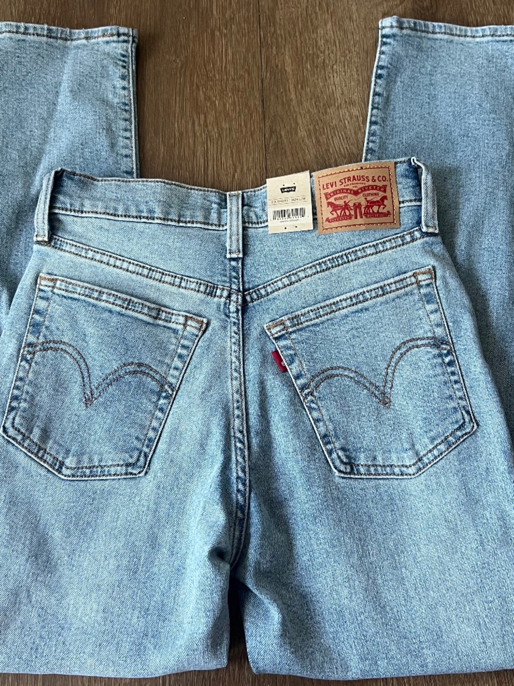 Levi jeans - Picture 2 of 3
